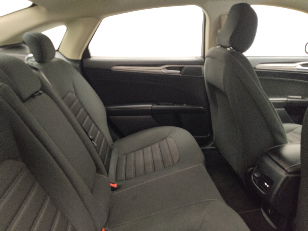2020 Ford Fusion in Midlothian, IL 60445 - 18138910 19