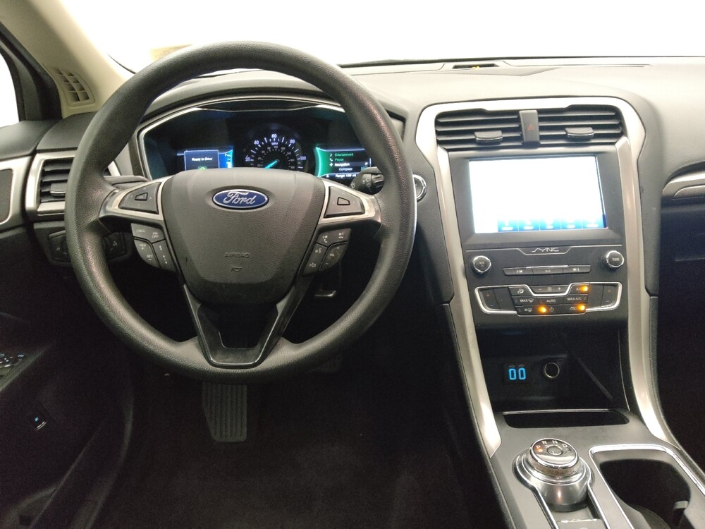 2020 Ford Fusion in Midlothian, IL 60445 - 18138910 22