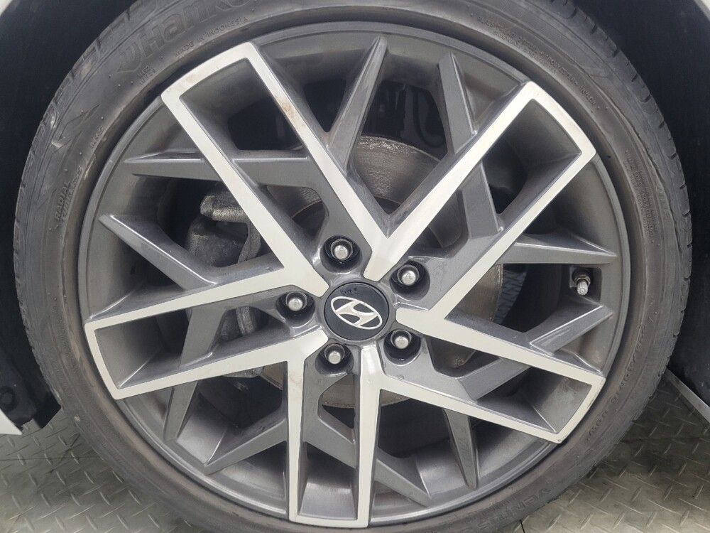 2019 Hyundai Elantra in Indianapolis, IN 46222 - 18138939 31