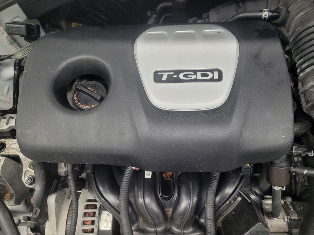 2019 Hyundai Elantra in Indianapolis, IN 46222 - 18138939 30