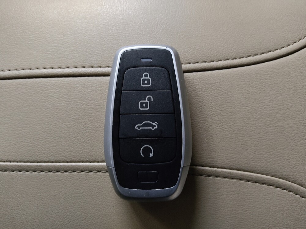 2018 Nissan Rogue in Stone Mountain, GA 30083 - 18138941 32
