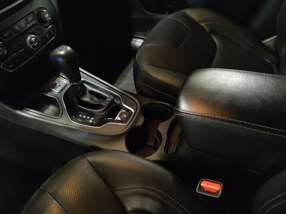 2019 Jeep Cherokee in Jacksonville, FL 32225 - 18138946 26