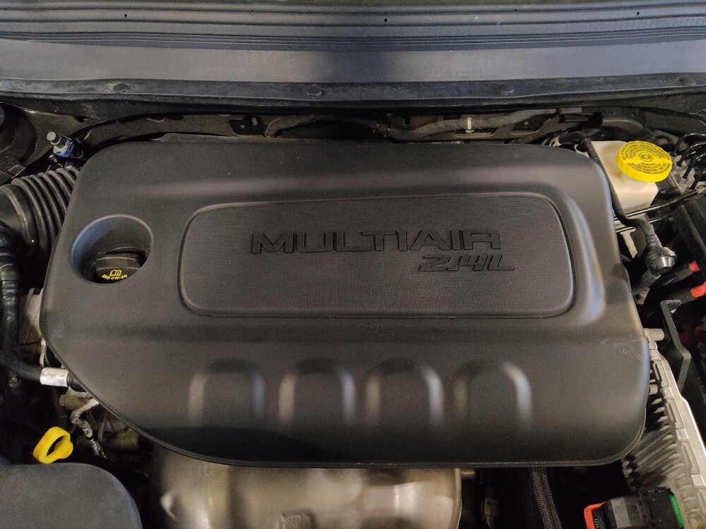 2019 Jeep Cherokee in Jacksonville, FL 32225 - 18138946 30