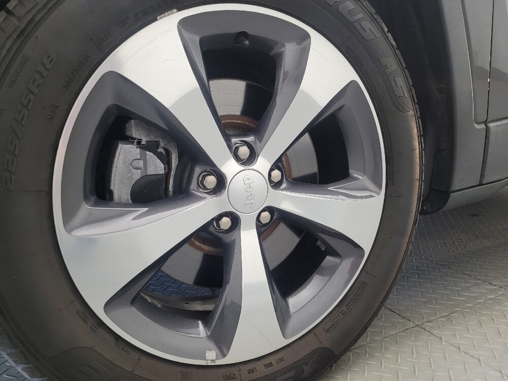 2019 Jeep Cherokee in Jacksonville, FL 32225 - 18138946 31