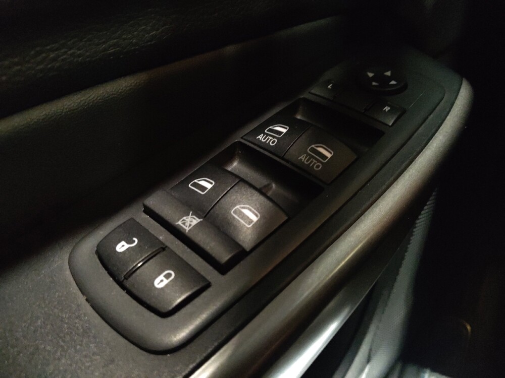 2019 Jeep Cherokee in Jacksonville, FL 32225 - 18138946 27