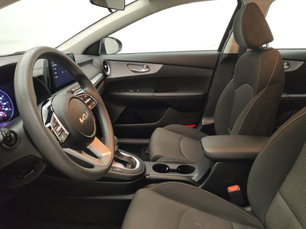 2023 Kia Forte in Lombard, IL 60148 - 18138958 17