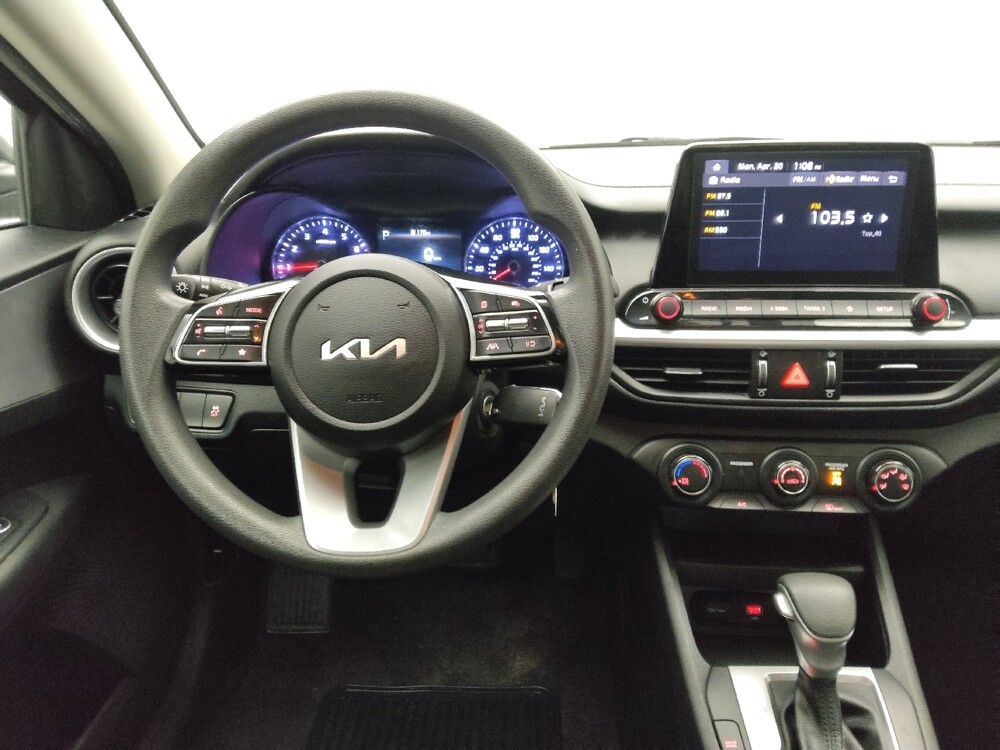 2023 Kia Forte in Lombard, IL 60148 - 18138958 22
