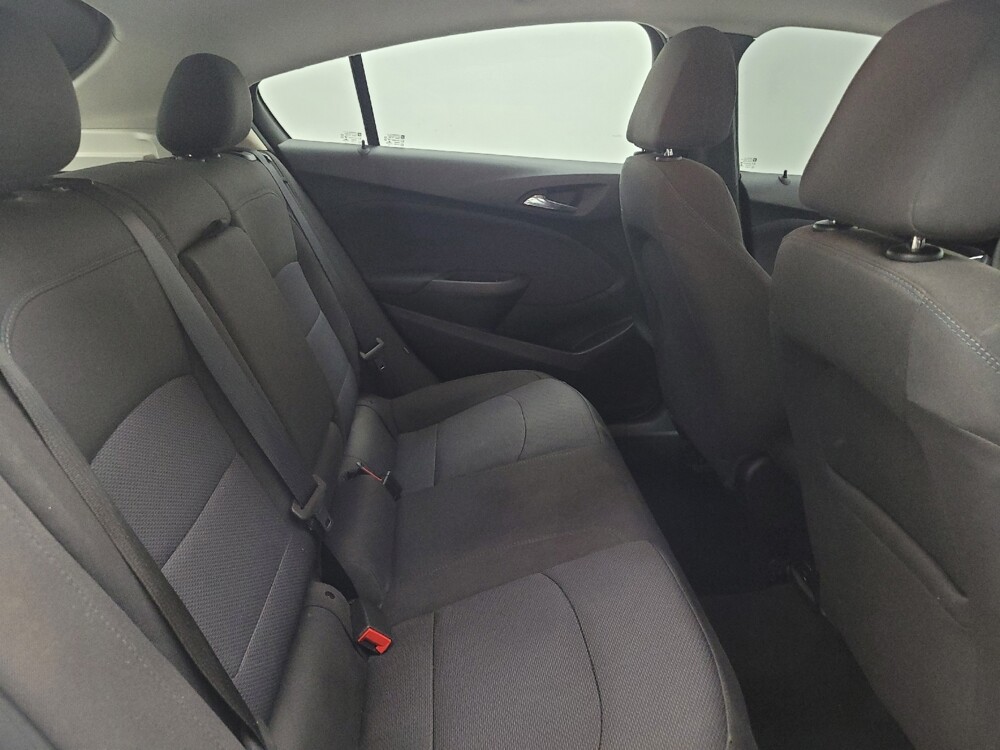 2018 Chevrolet Cruze in Memphis, TN 38115 - 18138964 19