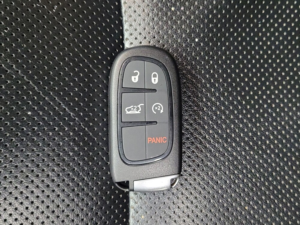 2020 Jeep Cherokee in Memphis, TN 38128 - 18138965 32