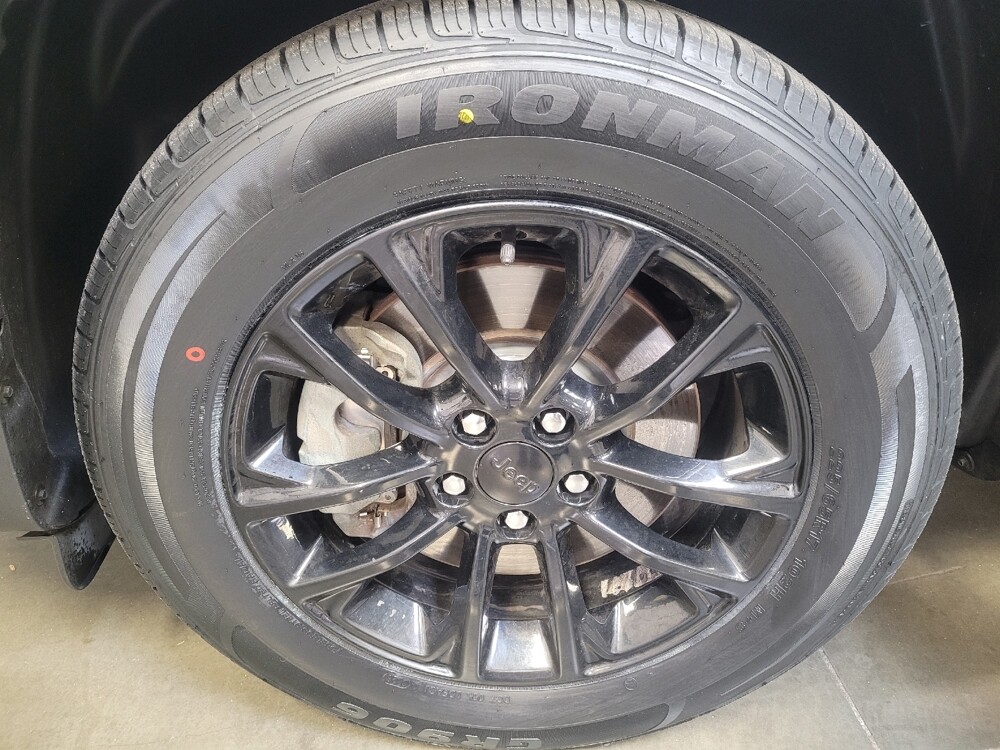 2020 Jeep Cherokee in Downey, CA 90241 - 18138973 31