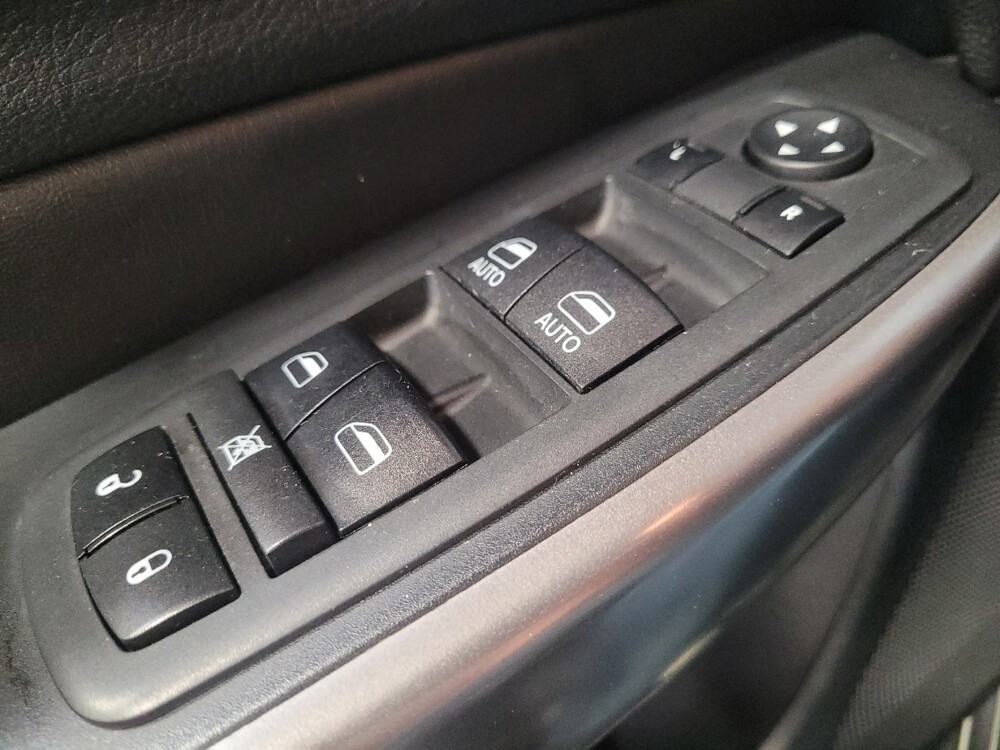 2020 Jeep Cherokee in Downey, CA 90241 - 18138973 27