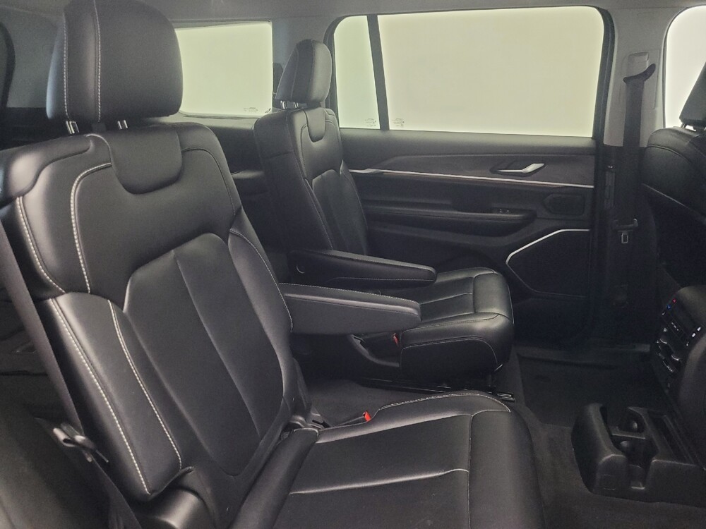 2022 Jeep Grand Cherokee L in Highland, IN 46322 - 18138981 19