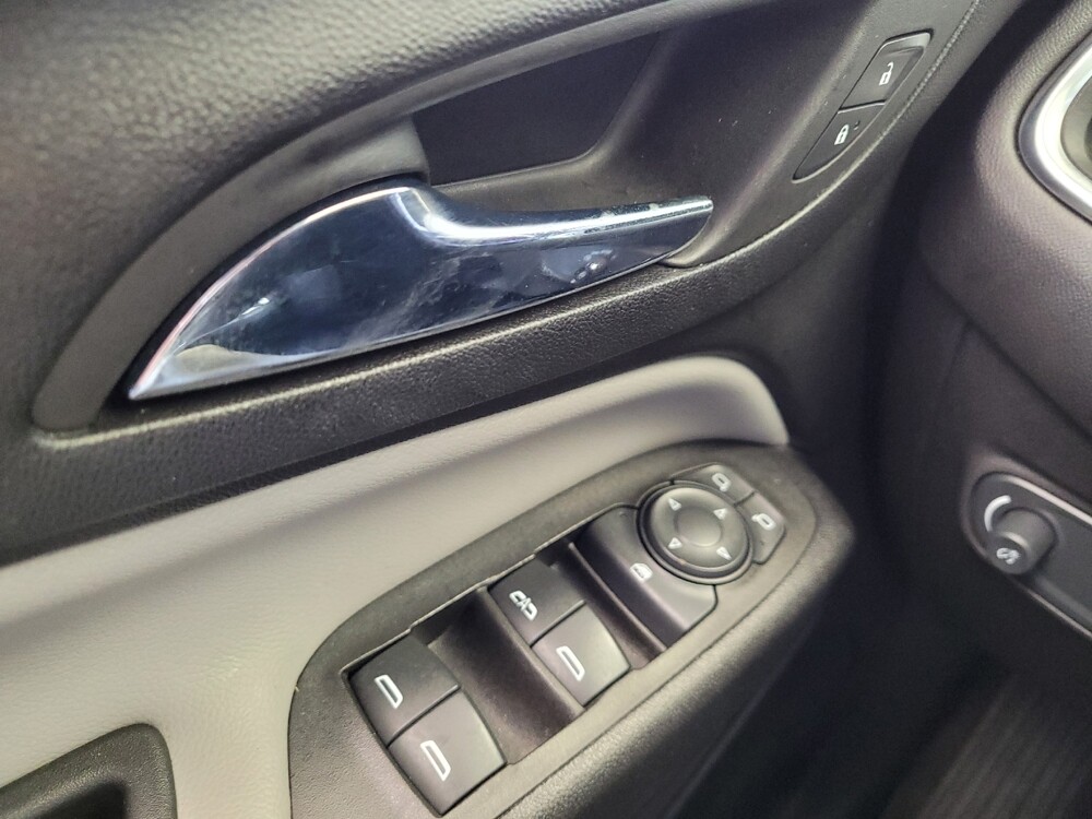 2022 Chevrolet Equinox in Fairfield, OH 45014 - 18138993 27