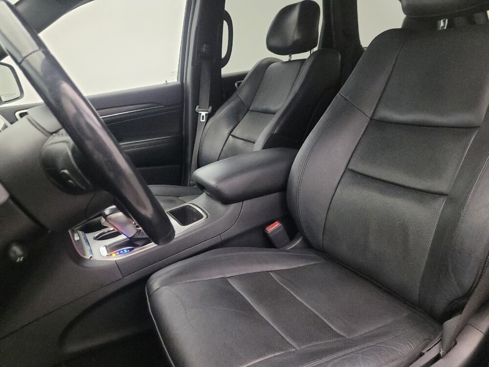 2019 Jeep Grand Cherokee in Mesa, AZ 85210 - 18138996 17