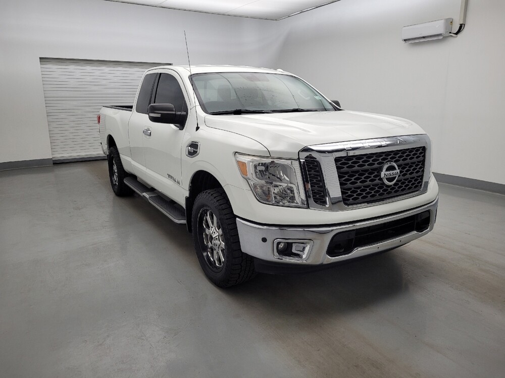 2017 Nissan Titan in Fairfield, OH 45014 - 18139002 13