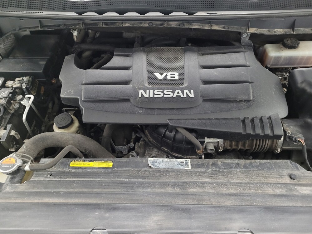 2017 Nissan Titan in Fairfield, OH 45014 - 18139002 30