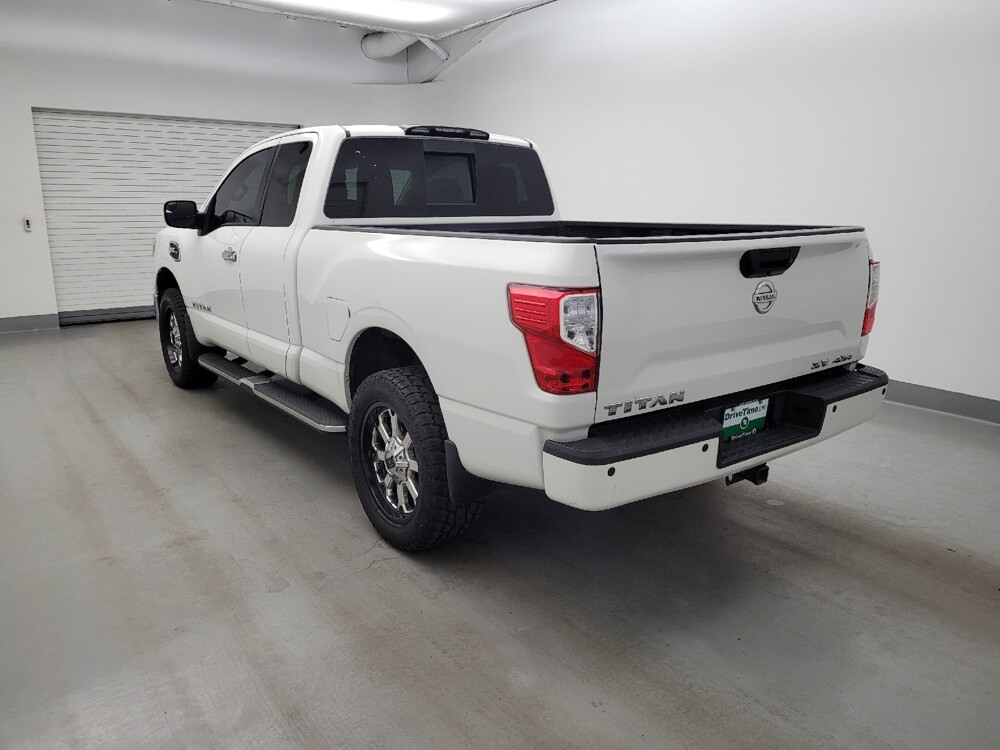 2017 Nissan Titan in Fairfield, OH 45014 - 18139002 5