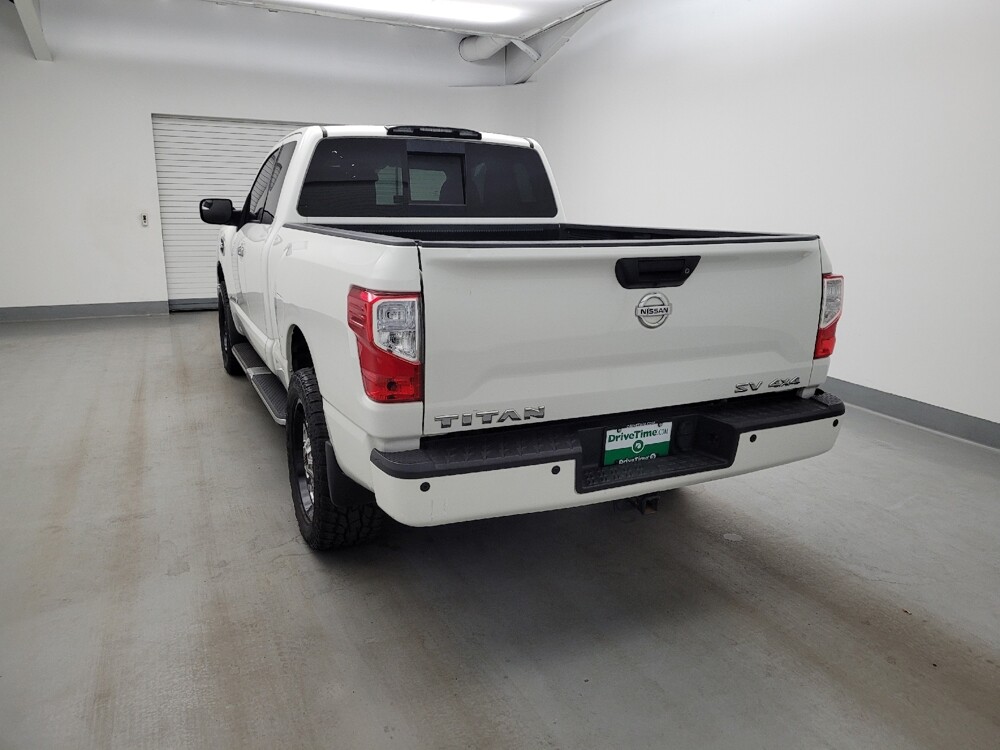 2017 Nissan Titan in Fairfield, OH 45014 - 18139002 6