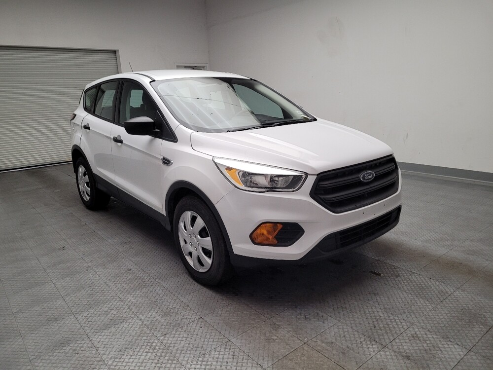 2017 Ford Escape in Fresno, CA 93726 - 18139013 13