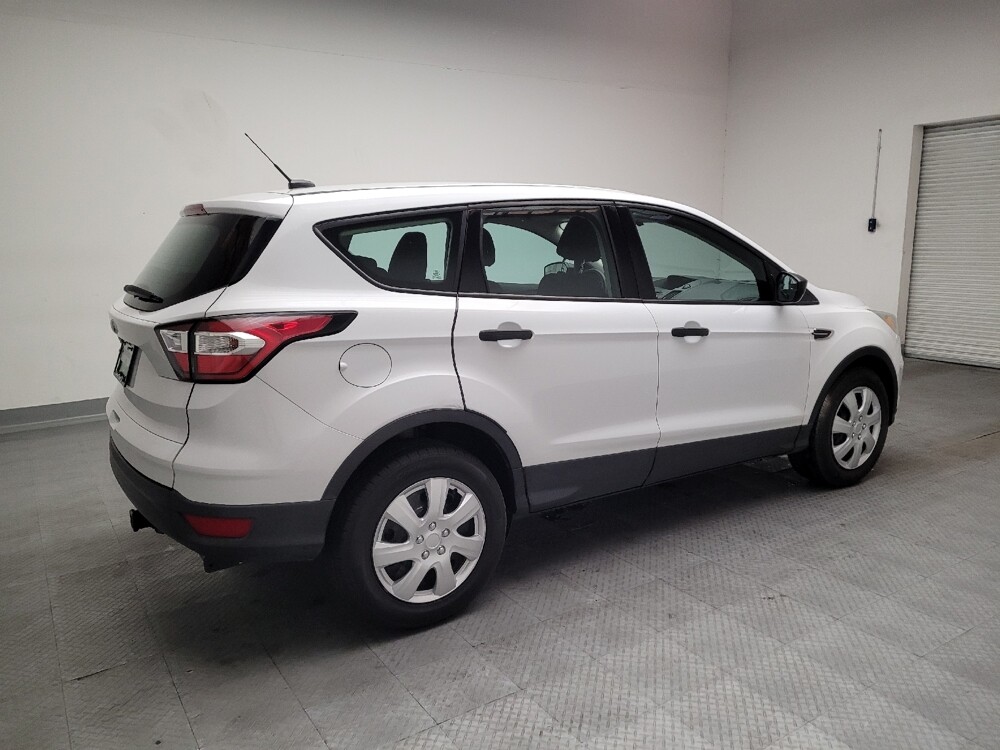 2017 Ford Escape in Fresno, CA 93726 - 18139013 10