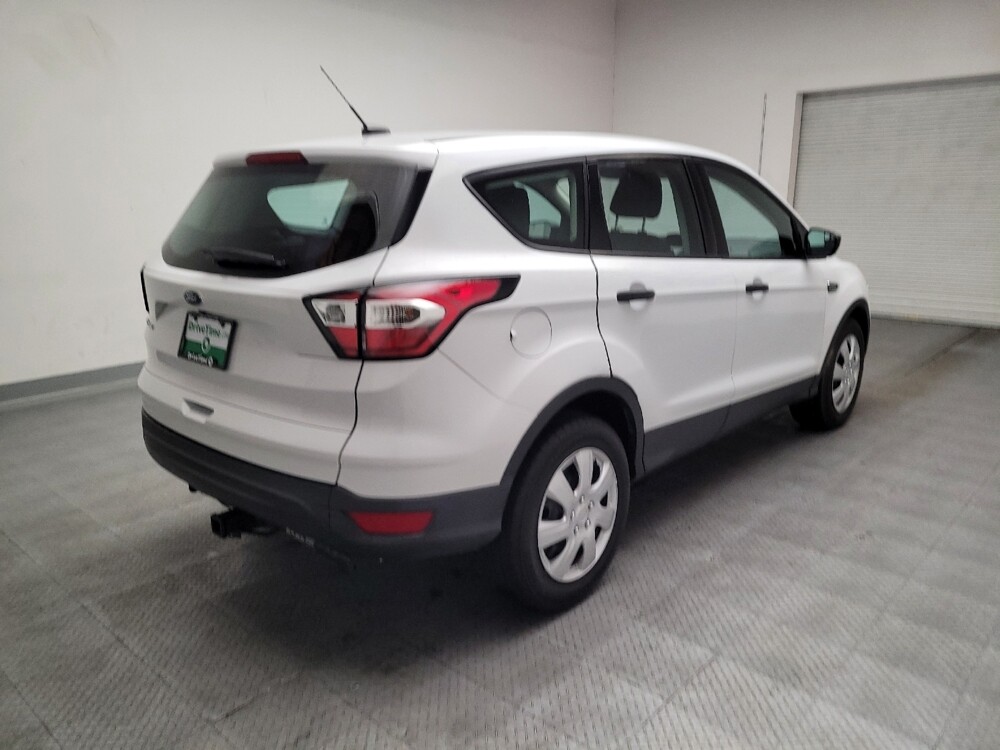 2017 Ford Escape in Fresno, CA 93726 - 18139013 9