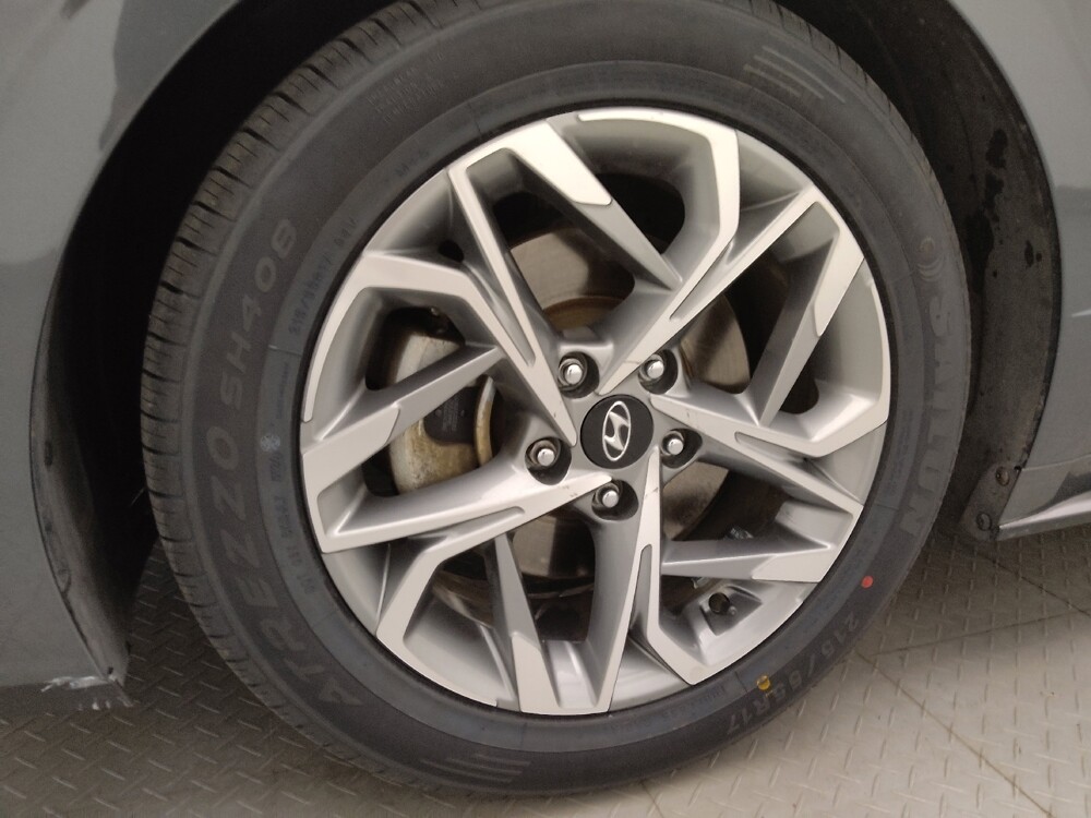 2023 Hyundai Sonata in Greenville, SC 29607 - 18139014 31