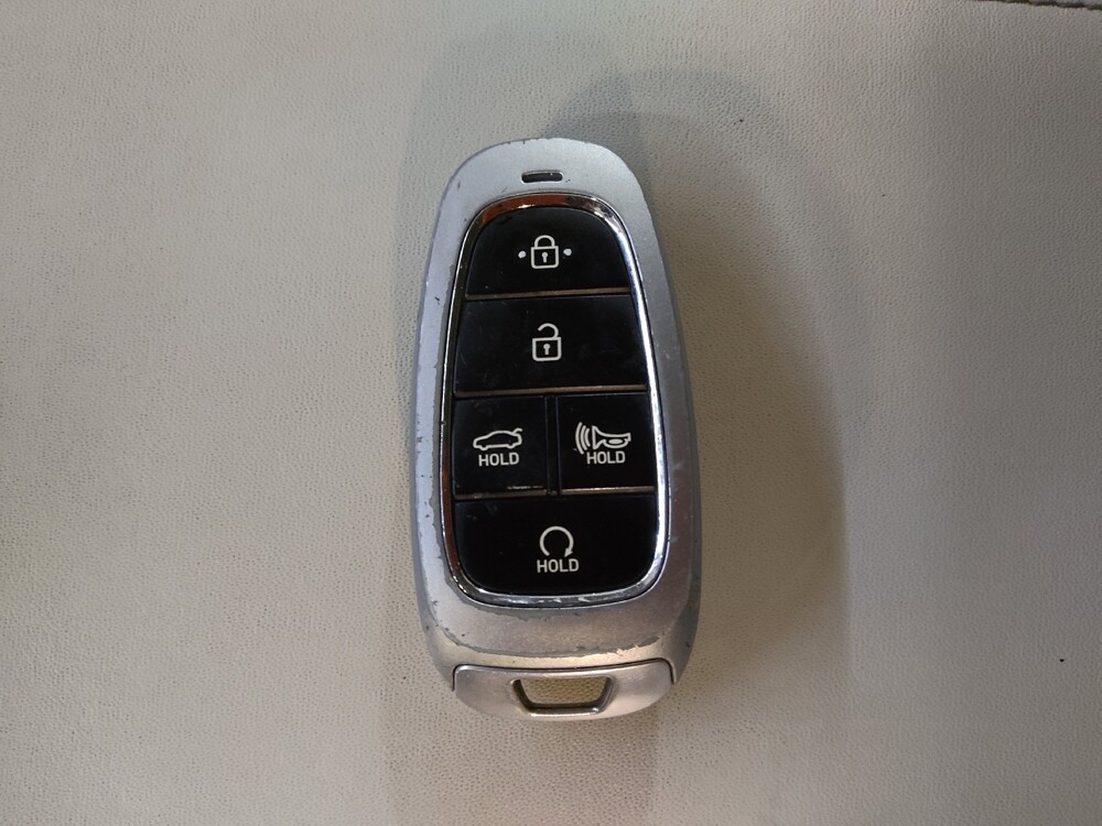 2023 Hyundai Sonata in Greenville, SC 29607 - 18139014 32
