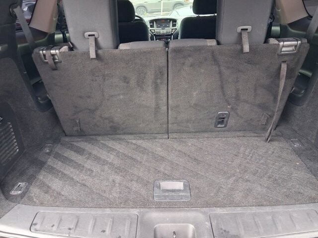 2020 Nissan Pathfinder in Knoxville, TN 37912 - 18139022 8