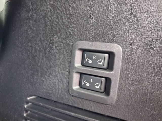 2019 Nissan Armada in Knoxville, TN 37912 - 18139024 8