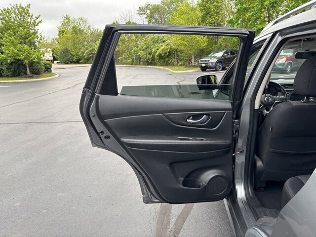 2018 Nissan Rogue in Marysville, OH 43040 - 18139039 30