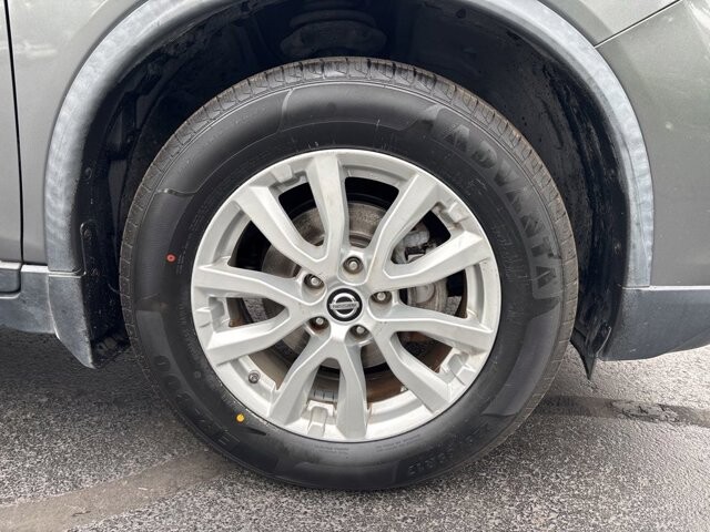 2018 Nissan Rogue in Marysville, OH 43040 - 18139039 10