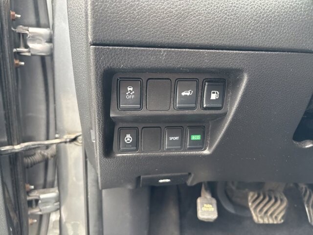 2018 Nissan Rogue in Marysville, OH 43040 - 18139039 17