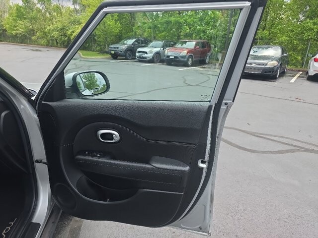 2017 Kia Soul in Marysville, OH 43040 - 18139040 26