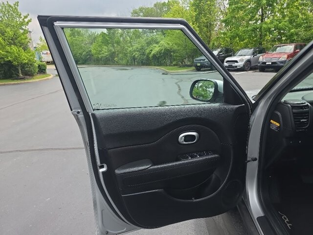 2017 Kia Soul in Marysville, OH 43040 - 18139040 11