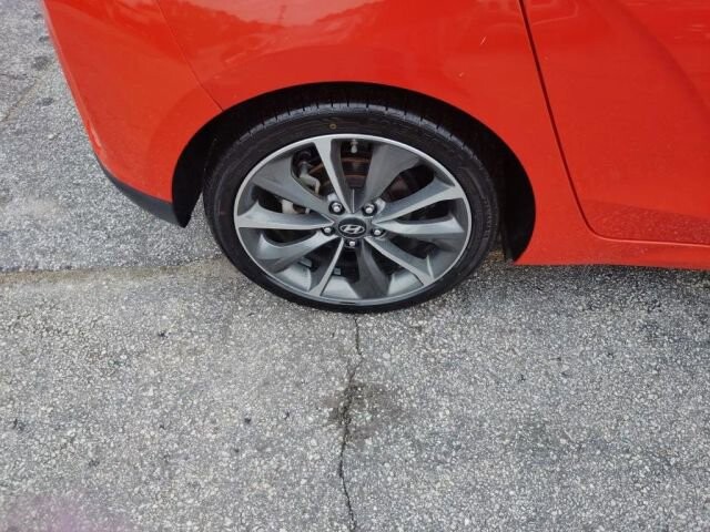2019 Hyundai Veloster in Greenville, SC 29607 - 18139043 14