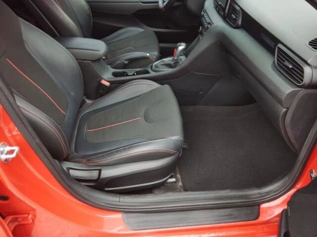2019 Hyundai Veloster in Greenville, SC 29607 - 18139043 17
