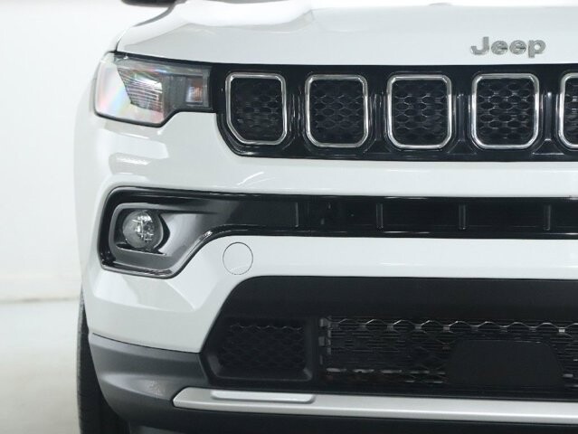2023 Jeep Compass in Bedford, OH 44146 - 18139046 6