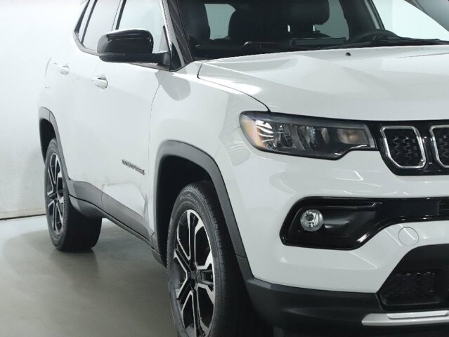 2023 Jeep Compass in Bedford, OH 44146 - 18139046 8