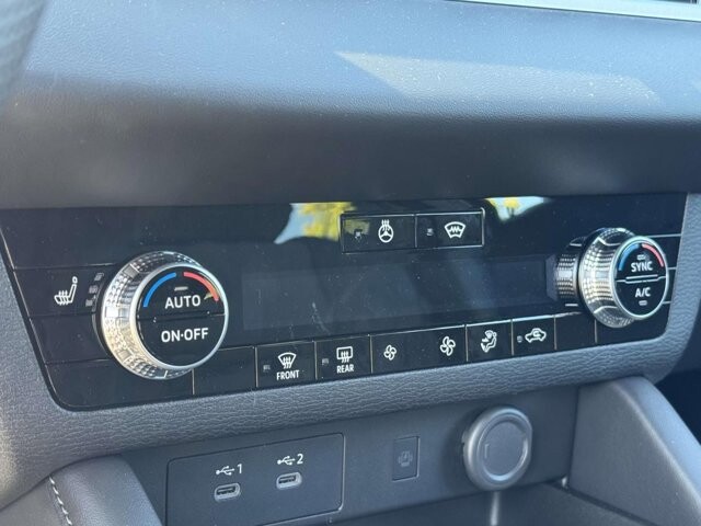 2026 Mitsubishi Outlander in Winchester, VA 22602 - 18139059 13