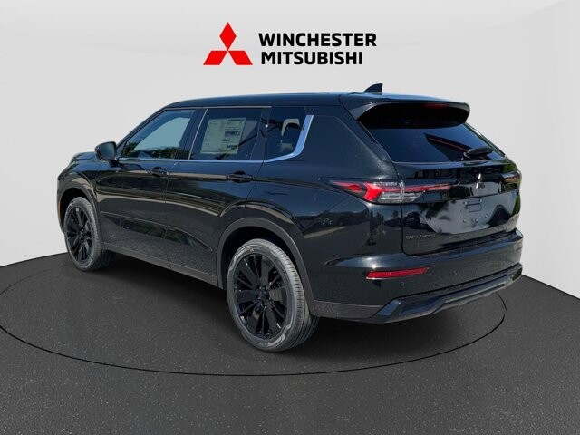 2026 Mitsubishi Outlander in Winchester, VA 22602 - 18139059 4