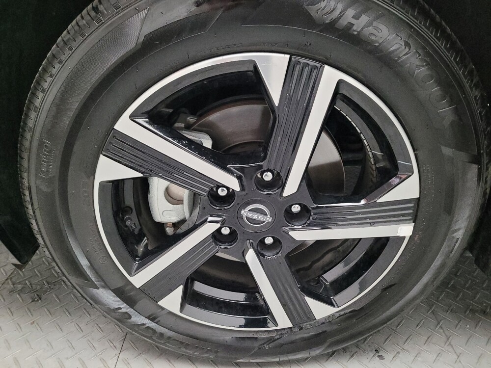 2025 Nissan Sentra in Downey, CA 90241 - 18139072 31