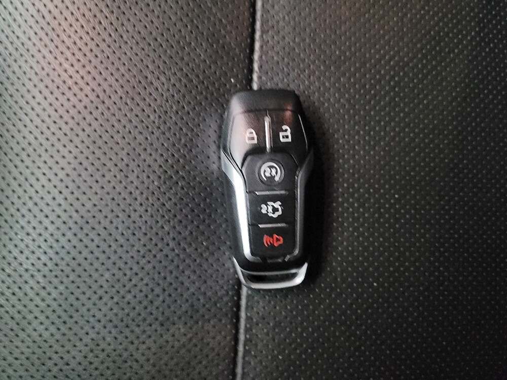 2017 Ford Explorer in Fresno, CA 93726 - 18139080 32