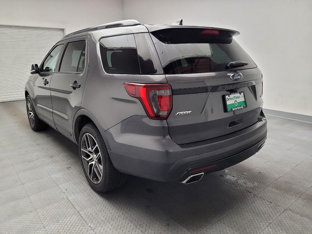 2017 Ford Explorer in Fresno, CA 93726 - 18139080 5