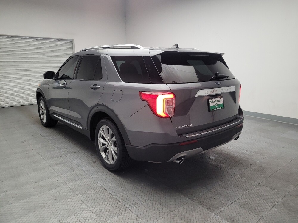 2022 Ford Explorer in Fresno, CA 93726 - 18139081 5
