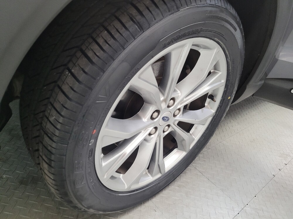 2022 Ford Explorer in Fresno, CA 93726 - 18139081 31
