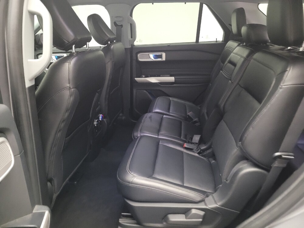 2022 Ford Explorer in Fresno, CA 93726 - 18139081 18