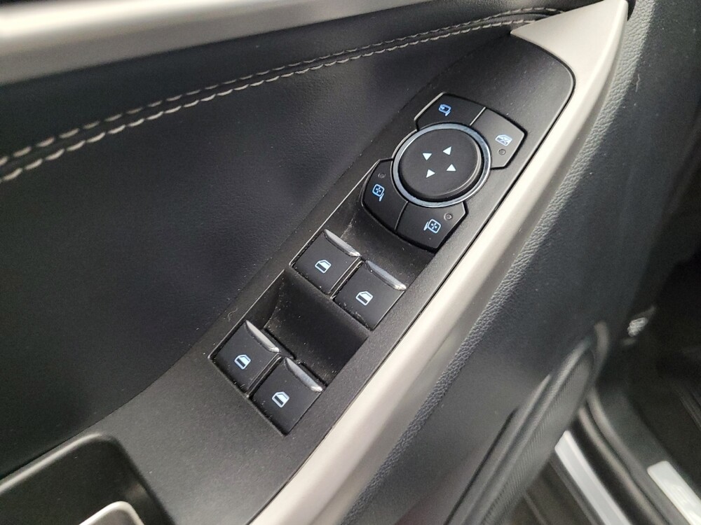 2022 Ford Explorer in Fresno, CA 93726 - 18139081 27