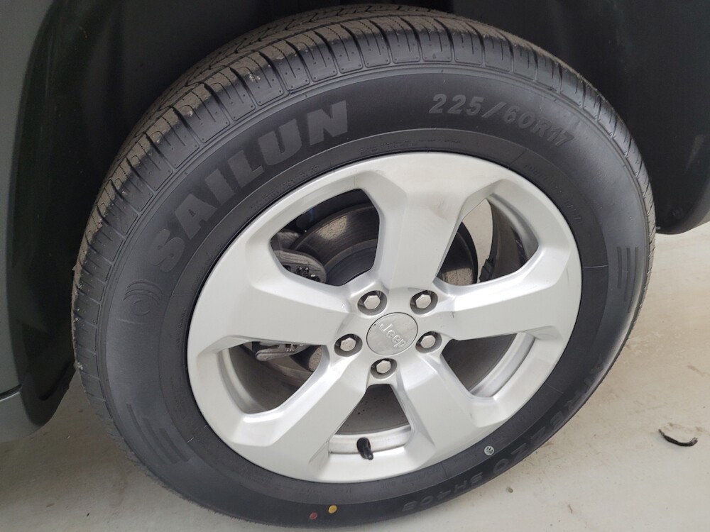 2019 Jeep Compass in Louisville, KY 40258 - 18139083 31