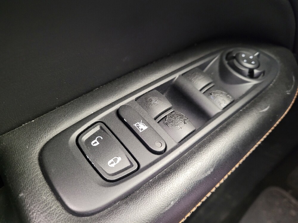 2019 Jeep Compass in Louisville, KY 40258 - 18139083 27
