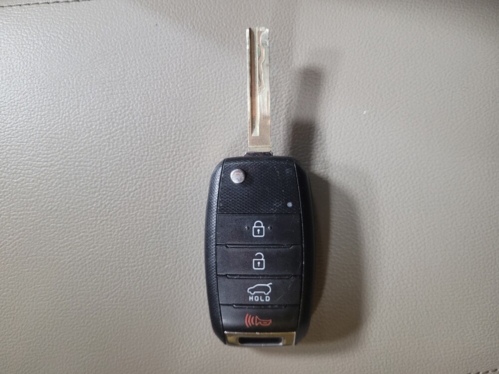 2020 Kia Sorento in Birmingham, AL 35215 - 18139085 32